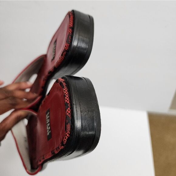 Stuart Weitzman  - Picture 3 of 4